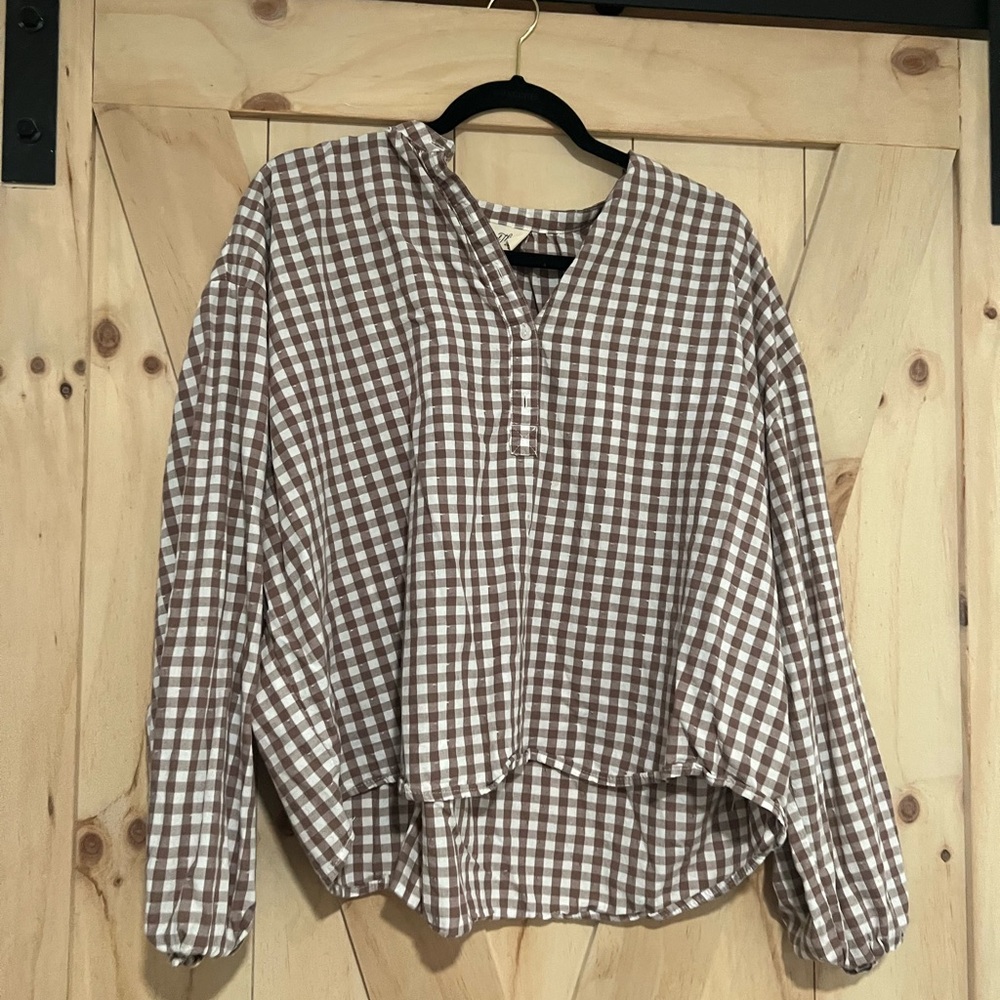 Universal Thread Brown and White Gingham Blouse